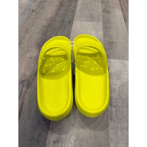 Crocs Classic Slide Sandals Size M9/W11 Yellow Rubber Open Toe Casual Slip On - Picture 4 of 7